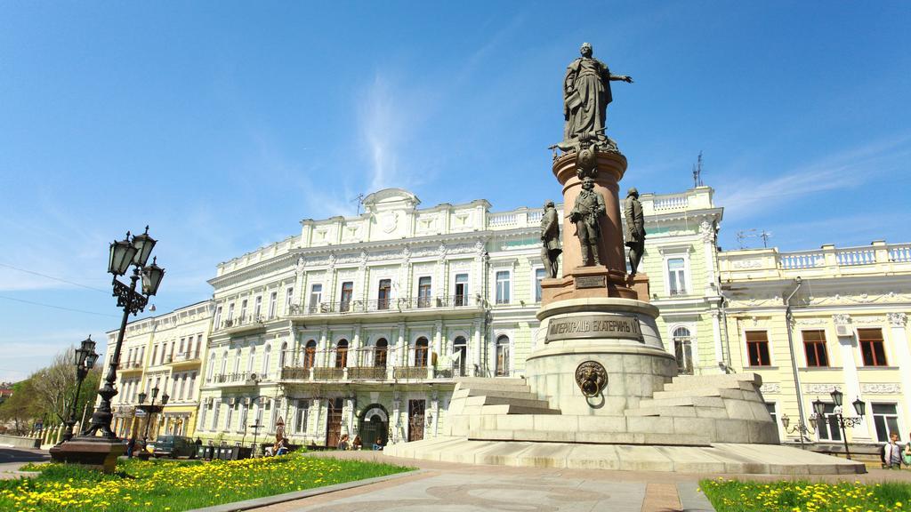 Shestaya Zhemchuzhina Одесса Экстерьер фото